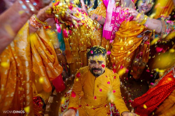phoolon wali haldi ceremony tel baan manjha indian wedding rituals candid photography delhi