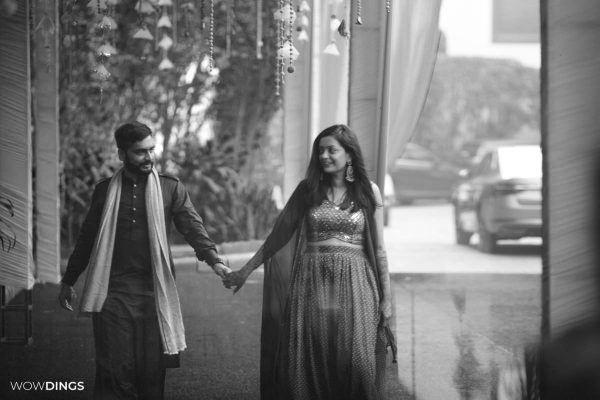 casual couple portrait at a delhi wedding candid photography