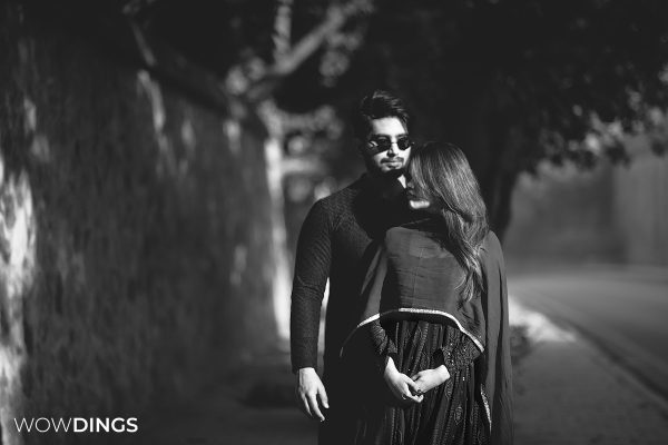 Pre-wedding black and white photography in Delhi streets