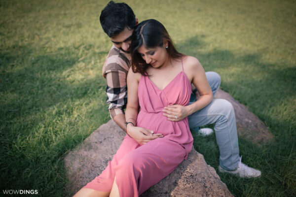 outdoor maternity photoshoot in Delhi